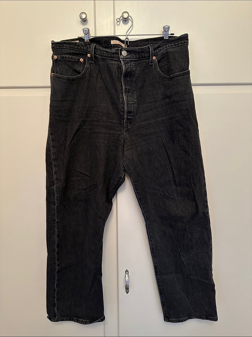 EUC Levi’s Ribcage Straight Ankle Worn In Black